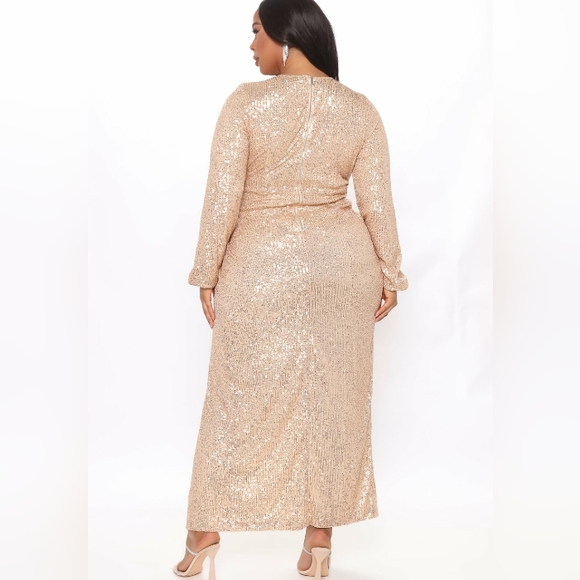 Long sleeve gold sequin fitted v neckline long floor length gown - Picture 5 of 6